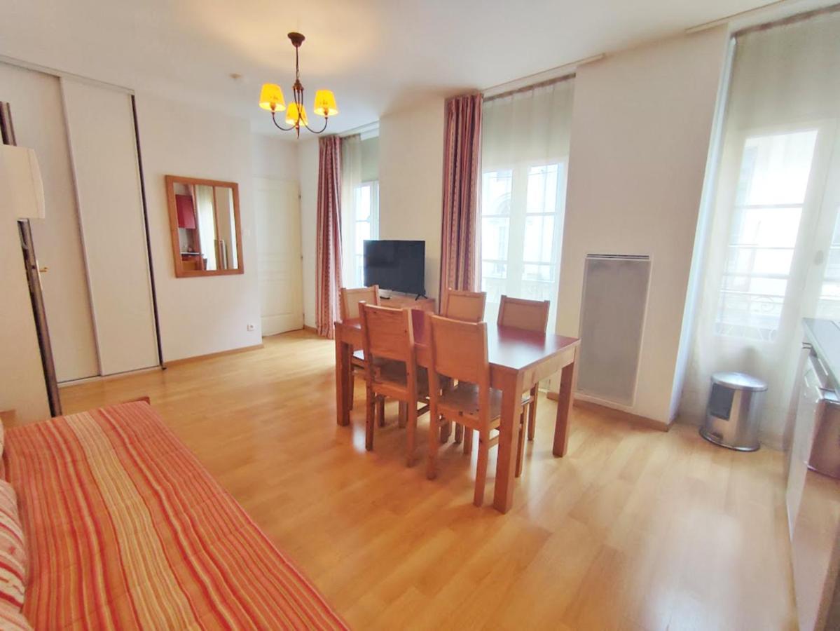 Ostal, T3, Centre Luchon, Wifi, Casier A Skis, Ascenseur, 6 Personnes Bagneres-de-Luchon Bagian luar foto